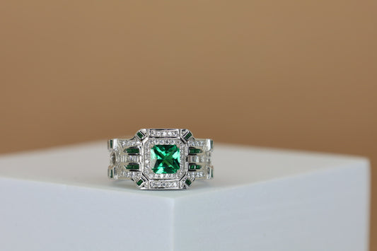 Unik Green Ring