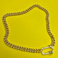 Color Chocker